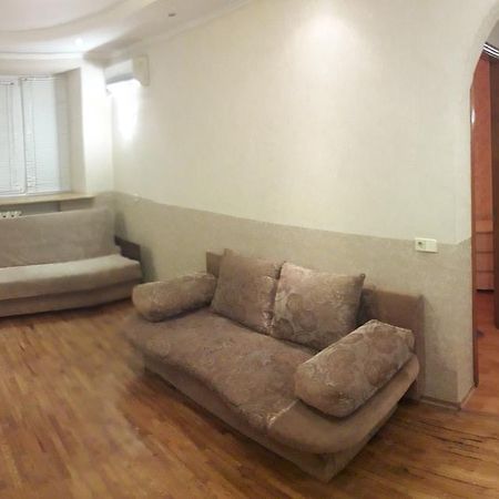 Appartment Near M. 23 Serpnya Harkiv Dış mekan fotoğraf