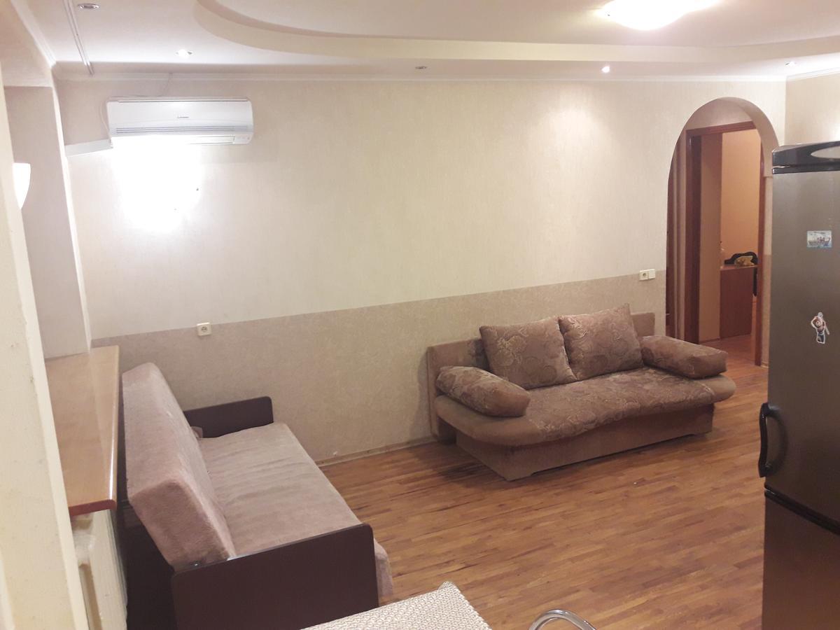 Appartment Near M. 23 Serpnya Harkiv Dış mekan fotoğraf